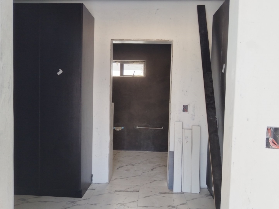 4 Bedroom Property for Sale in Sandown Western Cape